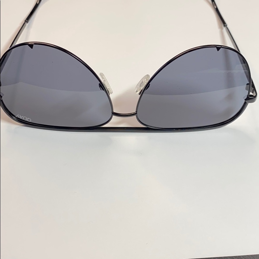 HIGH KEY BLACK QUAY SUNGLASSES - Picture 7 of 12